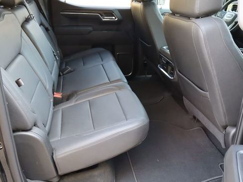 Used 2024 GMC Sierra 1500 SLT RWD image 17