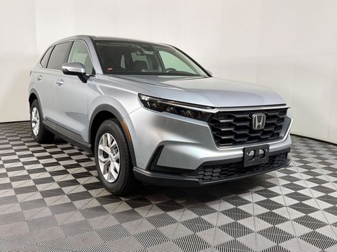 Used 2025 Honda CR-V LX image 17