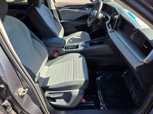 Certified 2025 Volkswagen Tiguan S FWD image 13