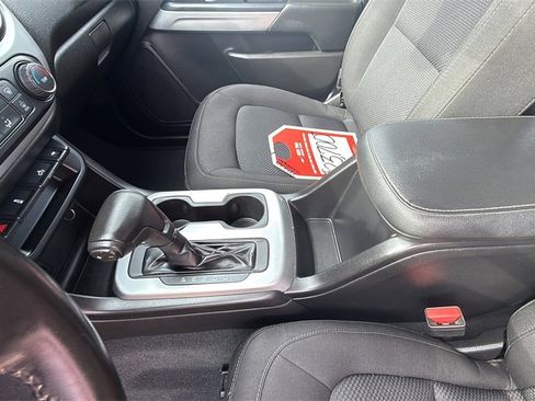 Used 2020 Chevrolet Colorado LT w/ LT Convenience Package image 11