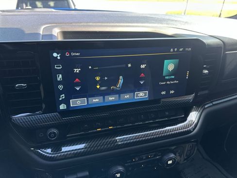 Used 2025 Chevrolet Silverado 1500 RST AWD/4WD image 19