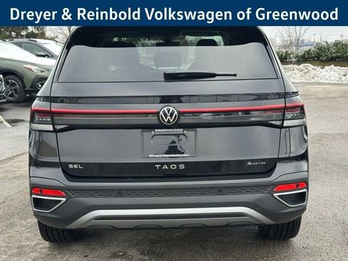 New 2026 Volkswagen Taos SEL image 6