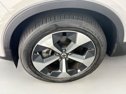 Used 2024 Volvo XC40 B5 Core w/ Climate Package image 11