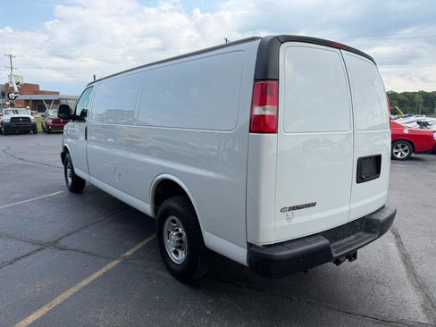 Used 2019 Chevrolet Express 2500 Extended w/ Driver Convenience Package RWD image 5