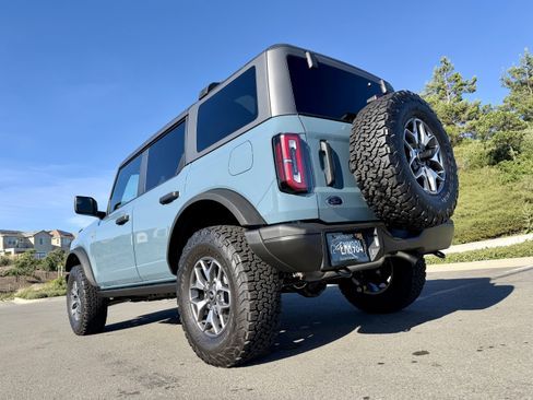 Used 2022 Ford Bronco Badlands image 5