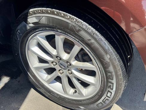 Used 2009 Ford Edge SEL FWD image 21