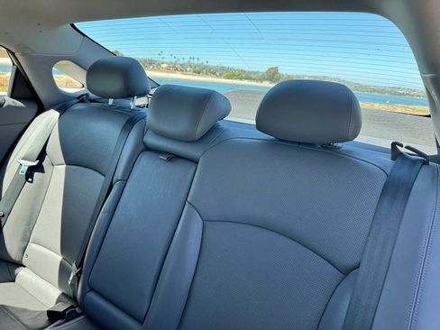 Used 2012 Hyundai Sonata Hybrid w/ Leather Pkg image 33