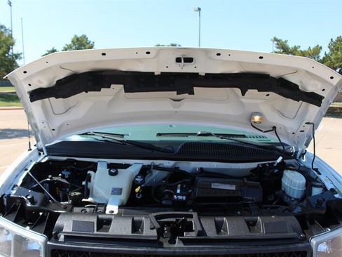 Used 2020 Chevrolet Express 3500 LT w/ LT Preferred Equipment Group RWD image 33