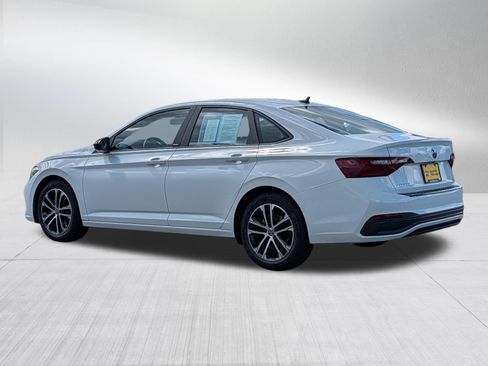 Certified 2023 Volkswagen Jetta Sport FWD image 5