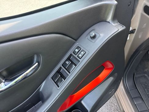 Used 2023 Nissan Frontier PRO-4X w/ Pro-4X Premium Package image 12