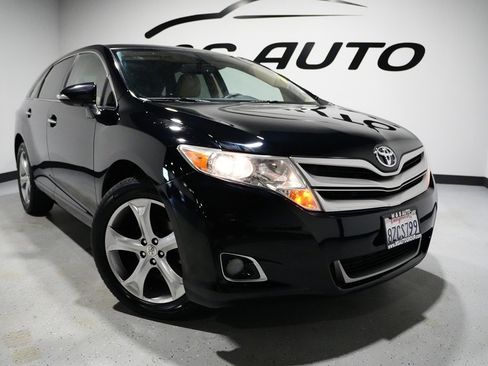 Used 2015 Toyota Venza XLE w/ XLE Premium Package image 6