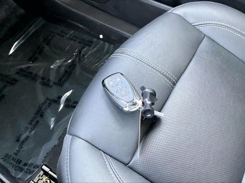 Used 2023 Chevrolet Blazer LT FWD image 11