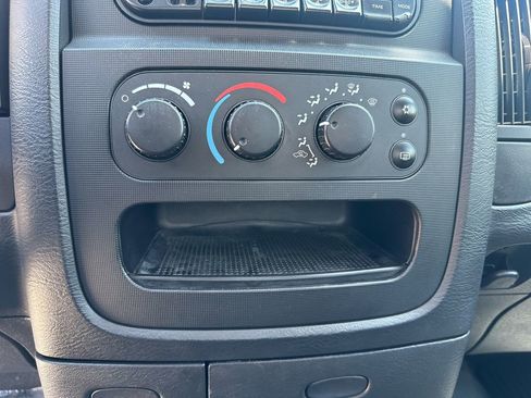 Used 2003 Dodge Ram 2500 Truck SLT image 40