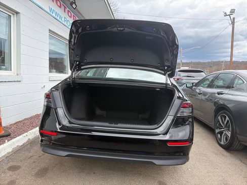 Used 2023 Honda Accord LX image 9