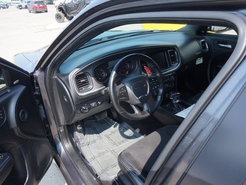 Used 2022 Dodge Charger R/T w/ Plus Group RWD image 9