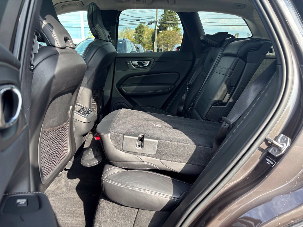 Used 2022 Volvo XC60 B6 Inscription w/ Advanced Package AWD/4WD image 21