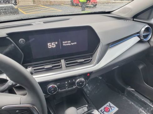 Certified 2025 Chevrolet Trax LT w/ Driver Confidence Package image 27