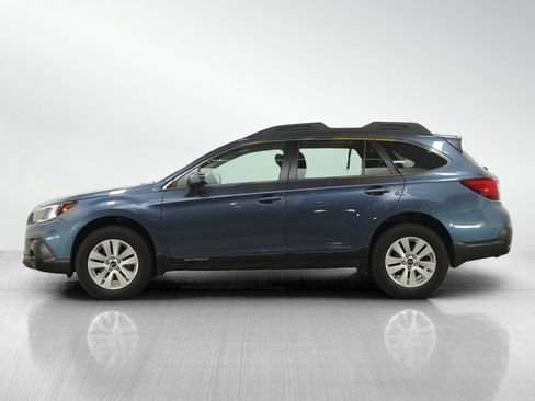 Used 2018 Subaru Outback 2.5i Premium AWD/4WD image 2