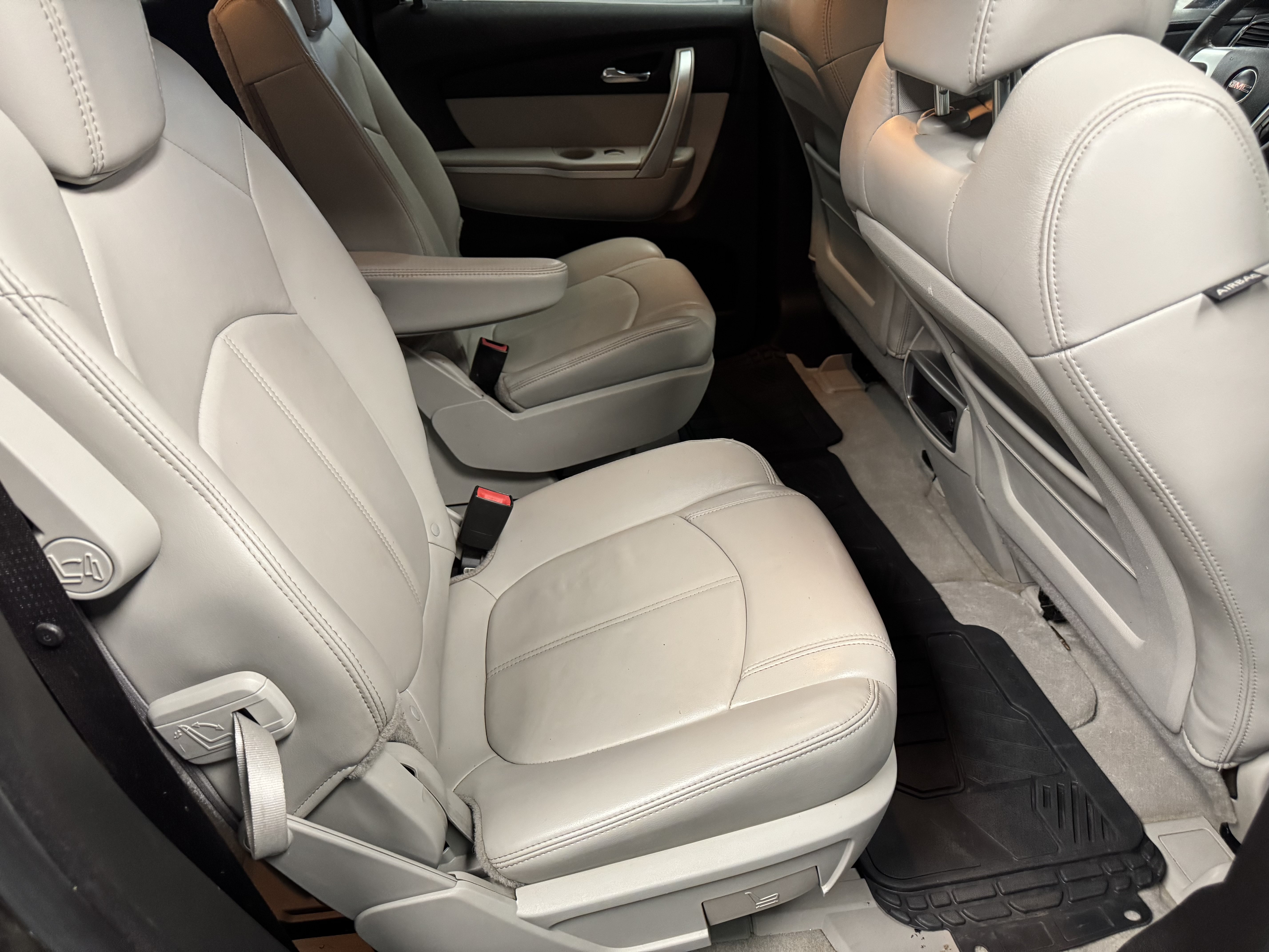 Used 2009 GMC Acadia SLT FWD image 14