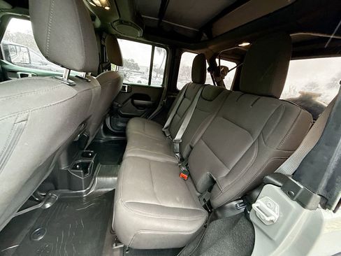 Used 2022 Jeep Wrangler Unlimited Sport image 27