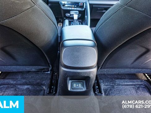 Used 2025 Hyundai Elantra Sport image 31