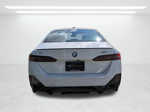 New 2027 BMW i5 eDrive40 w/ M Sport Package RWD image 5
