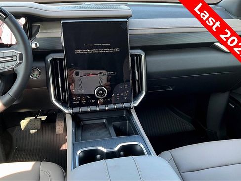 New 2025 GMC Acadia Elevation w/ Super Cruise Package image 6