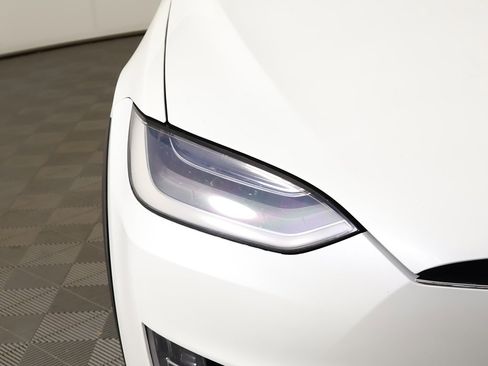 Used 2020 Tesla Model X Long Range image 11
