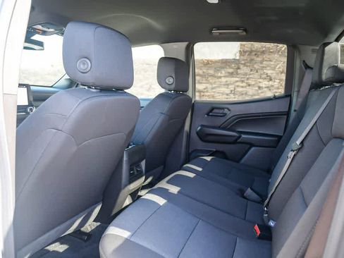 Used 2025 Chevrolet Colorado W/T image 16