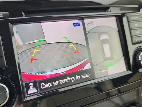 Used 2020 Nissan Rogue SL w/ Premium Package image 23