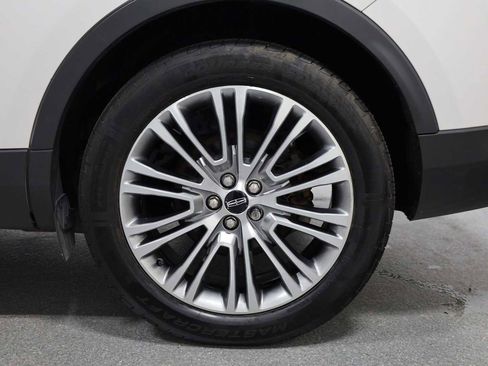 Used 2016 Lincoln MKX Reserve w/ Climate Package image 35