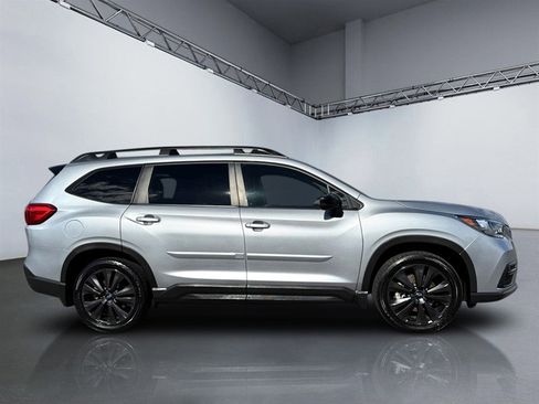 Used 2022 Subaru Ascent Onyx Edition image 3