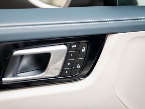 Certified 2023 Porsche Cayenne S Platinum AWD/4WD image 30