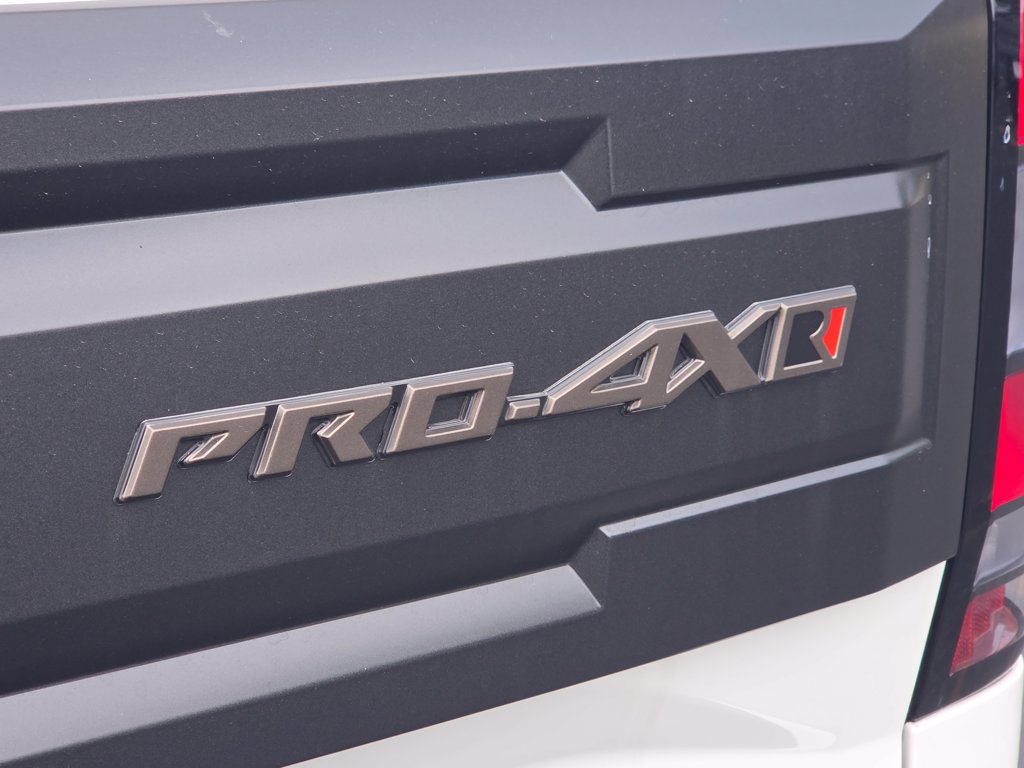 New 2026 Nissan Frontier PRO-4X w/ Pro-4x Convenience Package AWD/4WD image 5