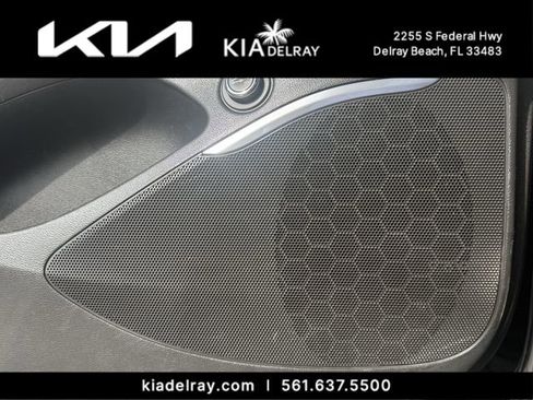 Used 2021 Buick Enclave Essence FWD image 16