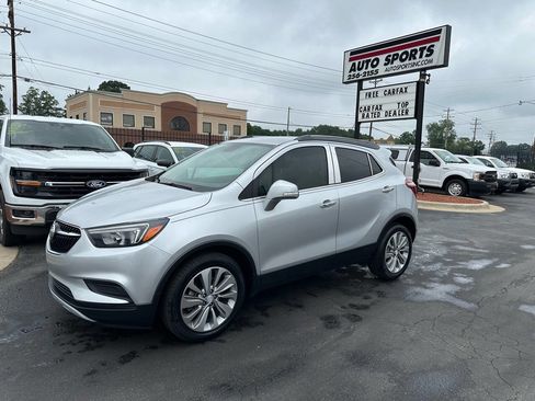 Used 2018 Buick Encore Preferred FWD image 1