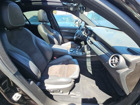 Used 2019 Alfa Romeo Stelvio Quadrifoglio w/ Driver Assist Dynamic Package AWD/4WD image 8