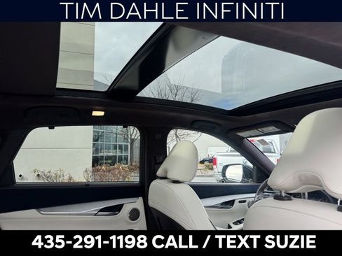 Used 2019 INFINITI QX50 Essential w/ Sensory Package image 17