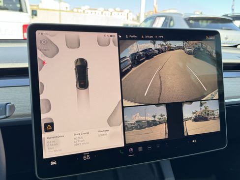 Used 2022 Tesla Model Y Performance image 23