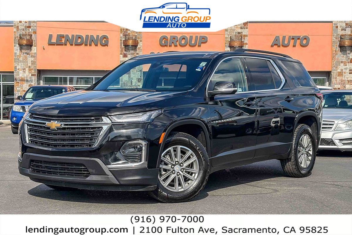 Used 2023 Chevrolet Traverse LT FWD image 1