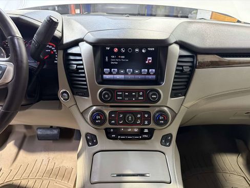 Used 2016 GMC Yukon XL Denali w/ Open Road Package RWD image 22