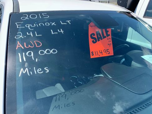 Used 2015 Chevrolet Equinox LT image 3