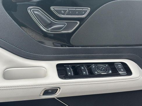 New 2026 Lincoln Aviator AWD image 17