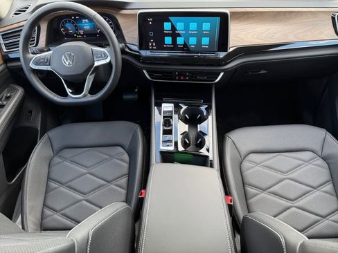 New 2026 Volkswagen Atlas SE image 10