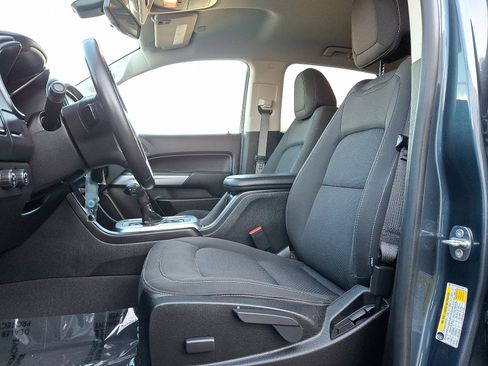 Used 2019 Chevrolet Colorado LT w/ LT Convenience Package image 13