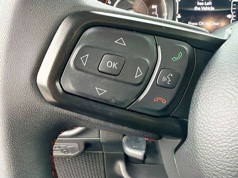 Used 2024 Jeep Wrangler Unlimited Rubicon AWD/4WD image 36