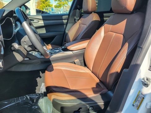 Used 2022 Alfa Romeo Stelvio Ti image 8