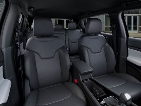 New 2026 Jeep Compass Limited AWD/4WD image 17