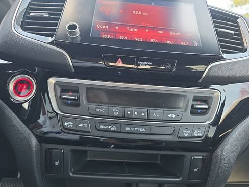 Certified 2023 Honda Ridgeline Black Edition image 17