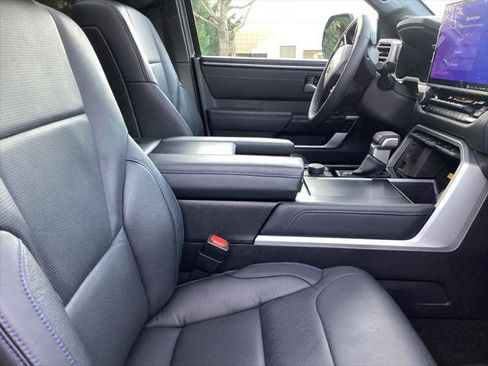 Certified 2024 Toyota Sequoia Platinum image 4